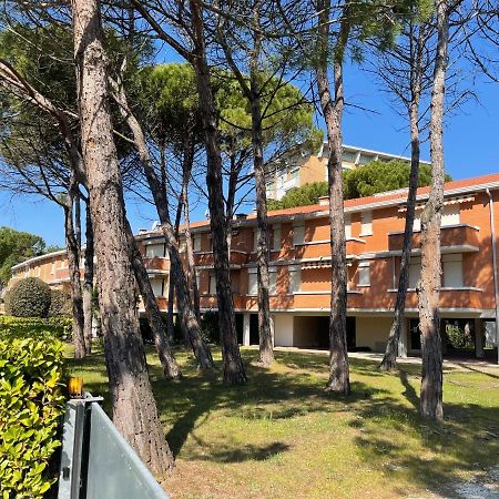 Twin Pine Trees Flats, Near Beach Bibione Ngoại thất bức ảnh